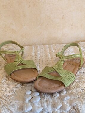Impo Sandals New 7.5 Green 💚